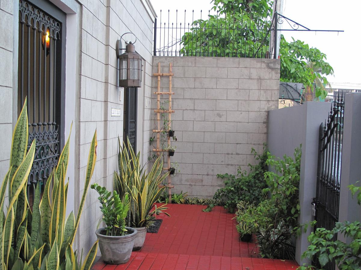 Casita Aurora Bed And Breakfast Legazpi Exterior foto