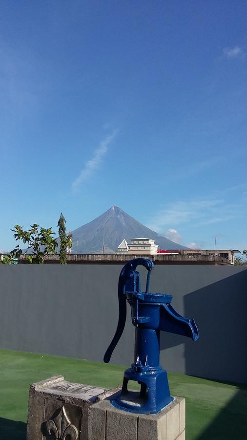 Casita Aurora Bed And Breakfast Legazpi Exterior foto